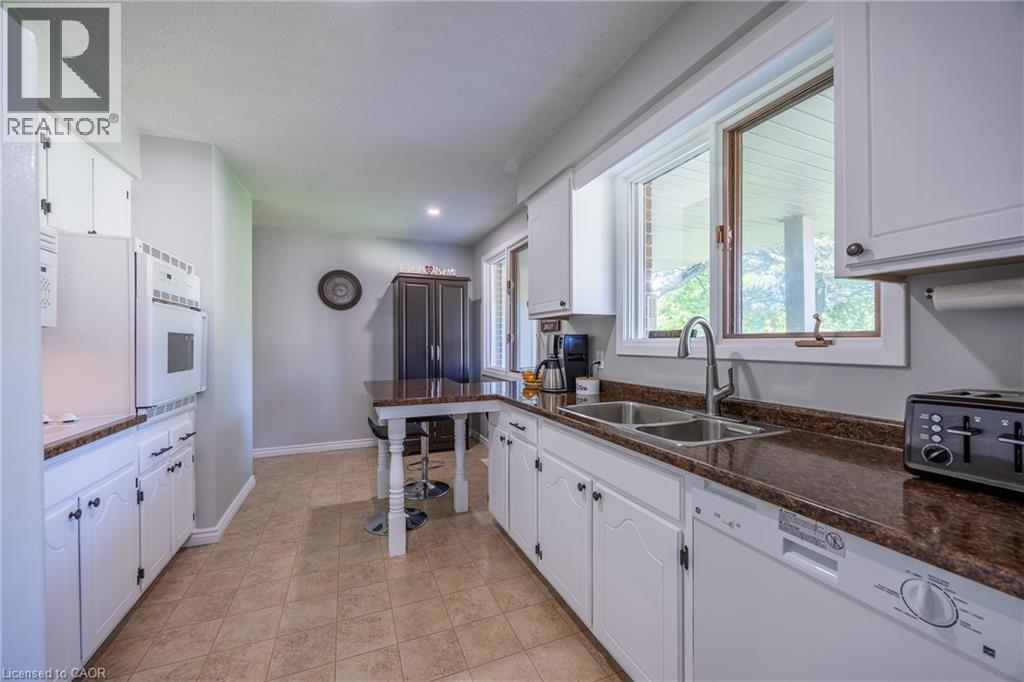 Photo 13 of 20 Sheridan Boulevard, Simcoe ON
