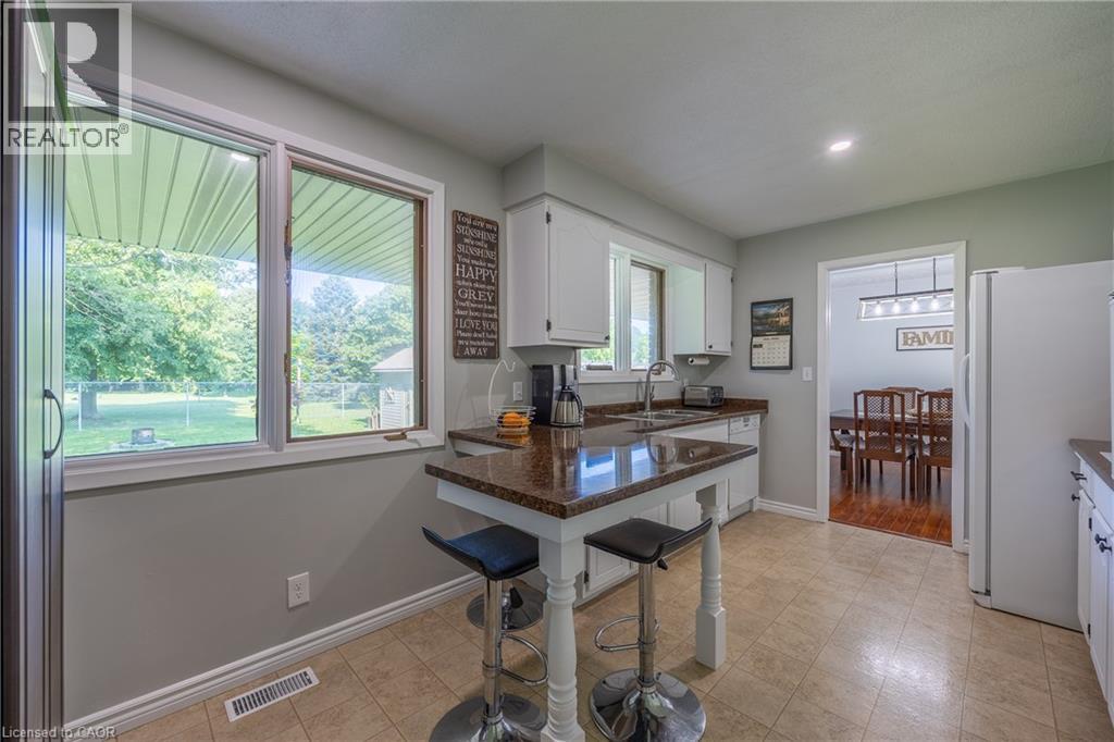 Photo 15 of 20 Sheridan Boulevard, Simcoe ON