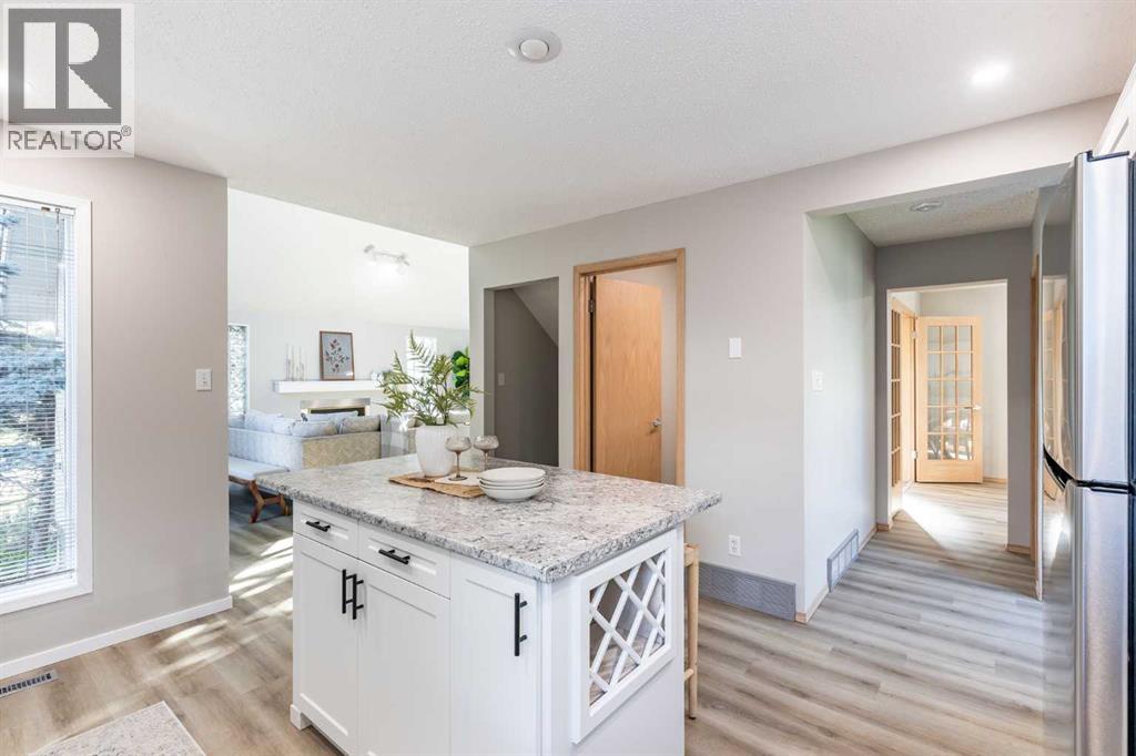 Photo 19 of 63 Palliser Way Ne, Medicine Hat AB