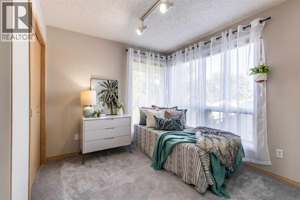 Photo 27 of 63 Palliser Way Ne, Medicine Hat AB