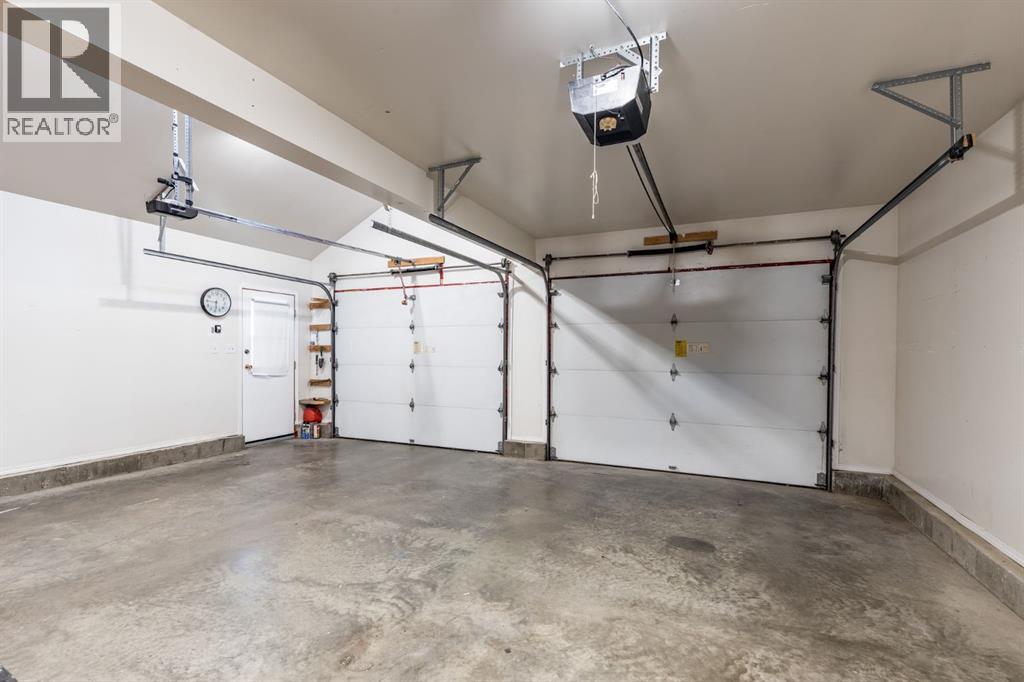Photo 41 of 63 Palliser Way Ne, Medicine Hat AB