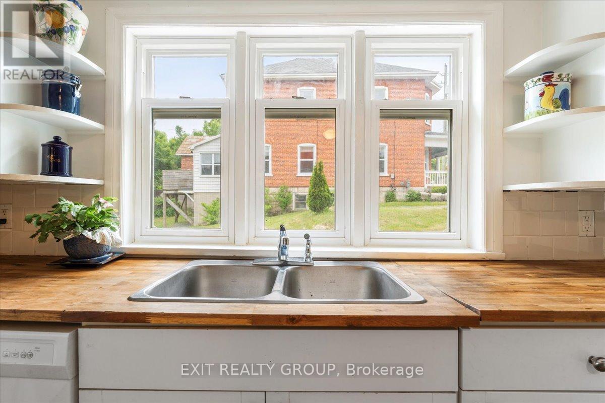 Photo 6 of 101 Durham Street S, Madoc ON