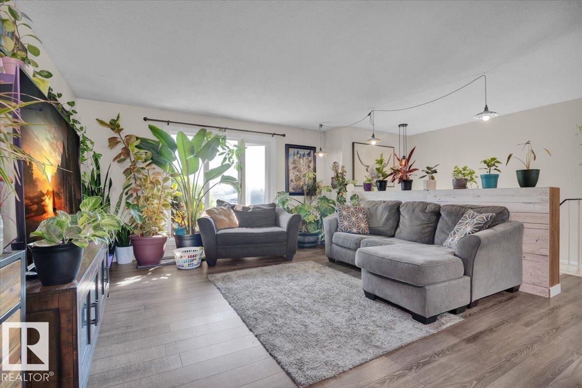 Photo 6 of 4518 48 Av, Gibbons AB