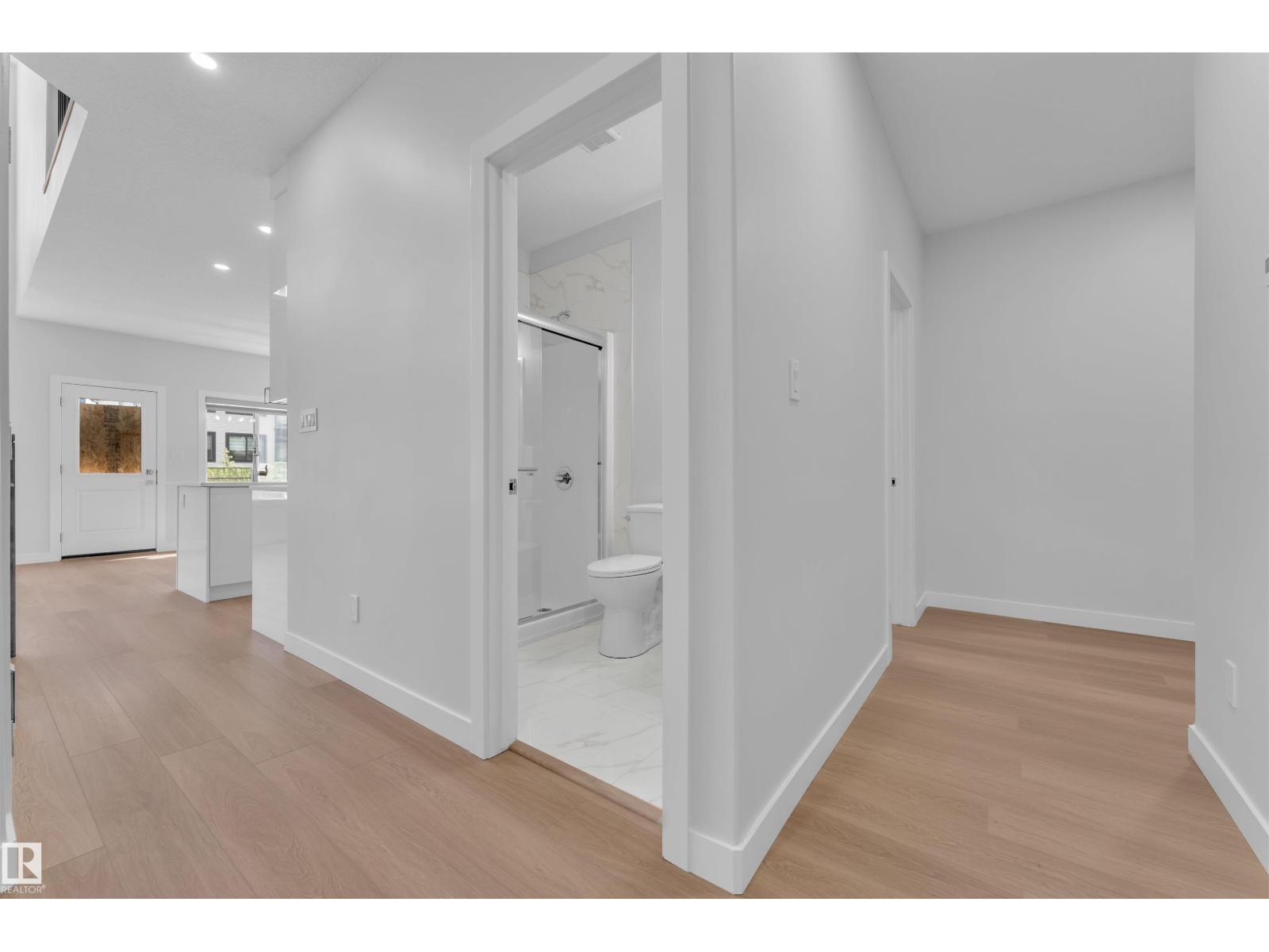 Photo 5 of 204 Crystal Creek Dr, Leduc AB