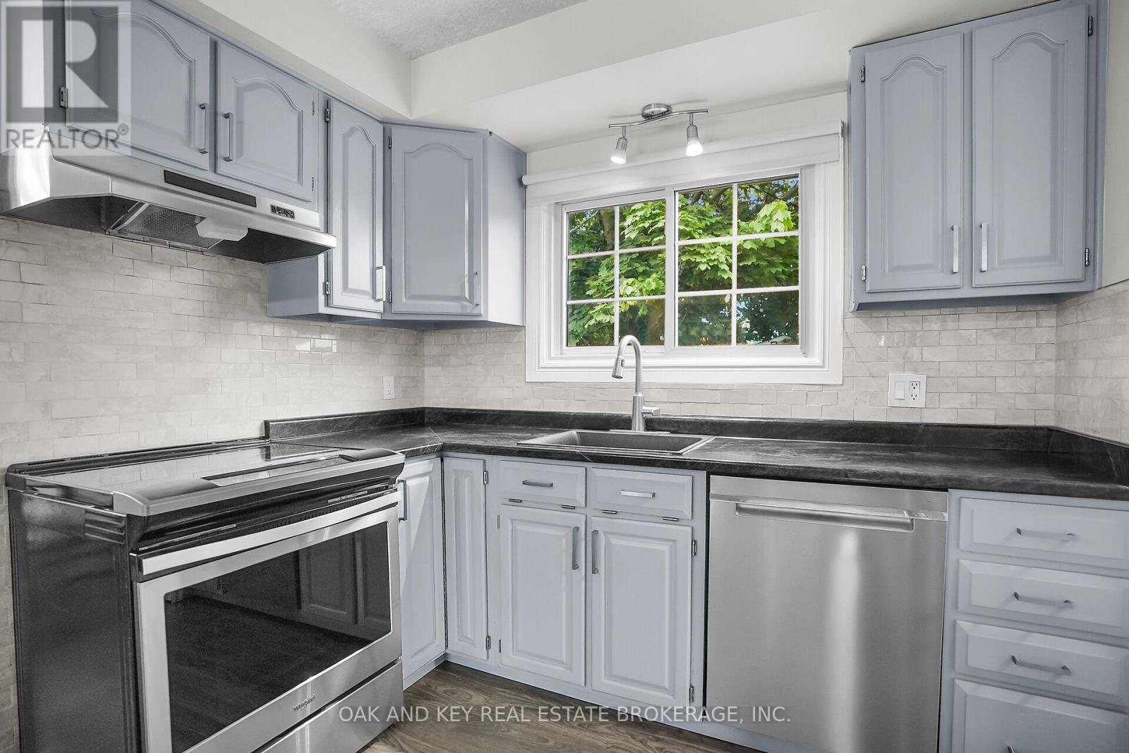 Photo 14 of 59 Dunwich Drive, St Thomas ON