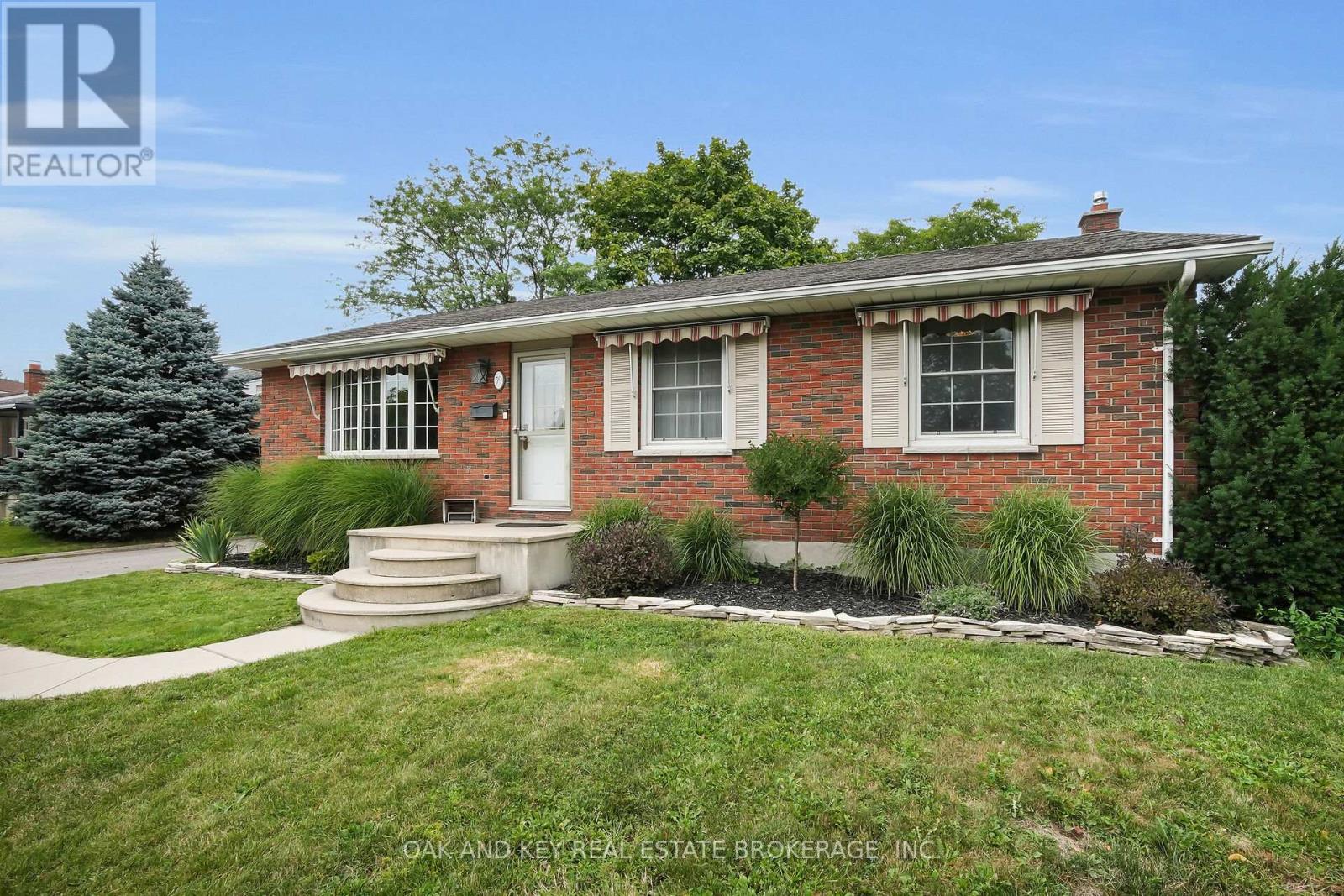 Photo 3 of 59 Dunwich Drive, St Thomas ON