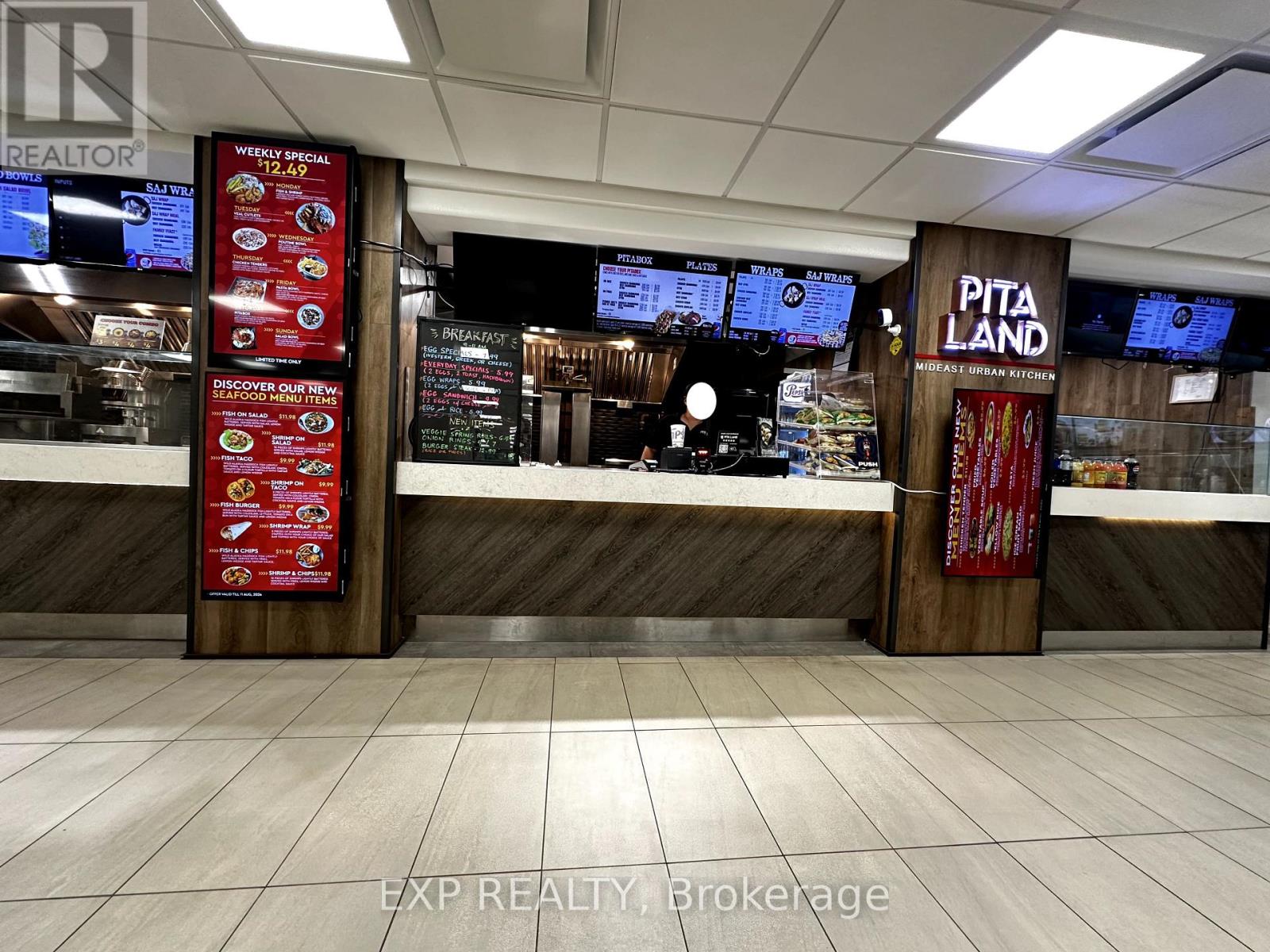 Photo 1 of 7 100 Queensway W, Mississauga ON
