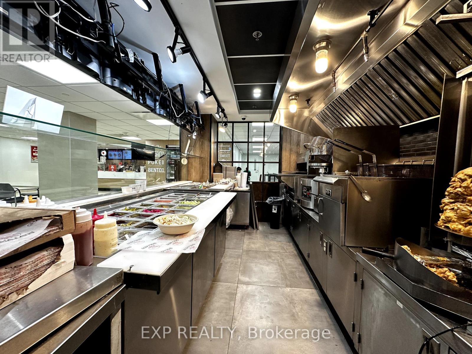 Photo 13 of 7 100 Queensway W, Mississauga ON