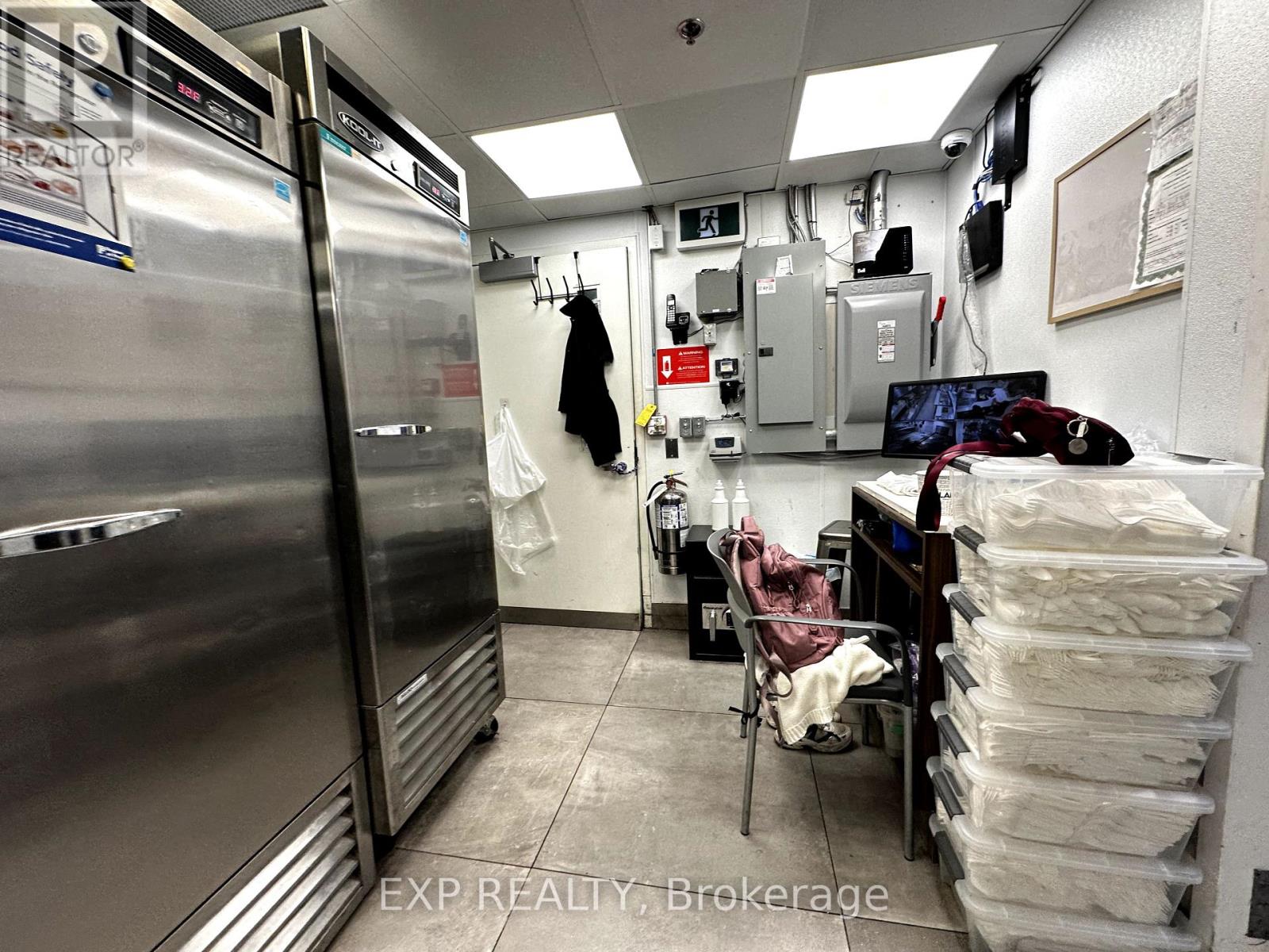 Photo 22 of 7 100 Queensway W, Mississauga ON