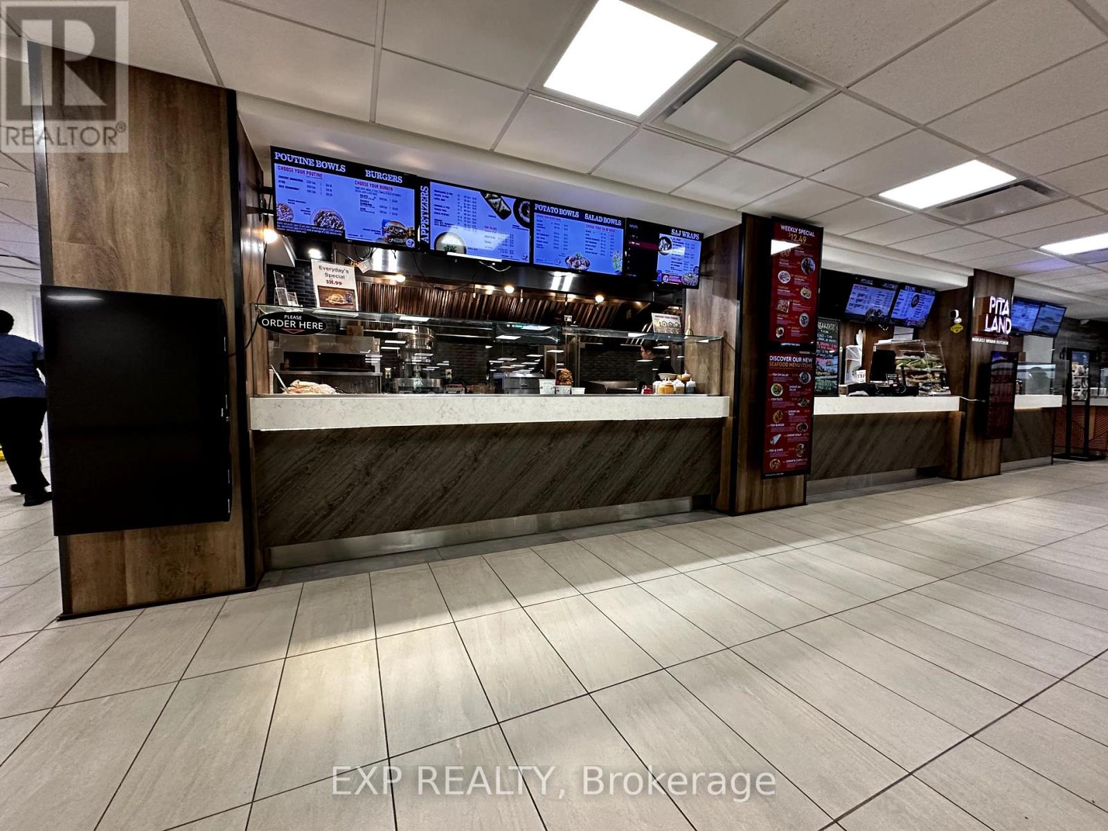 Photo 5 of 7 100 Queensway W, Mississauga ON