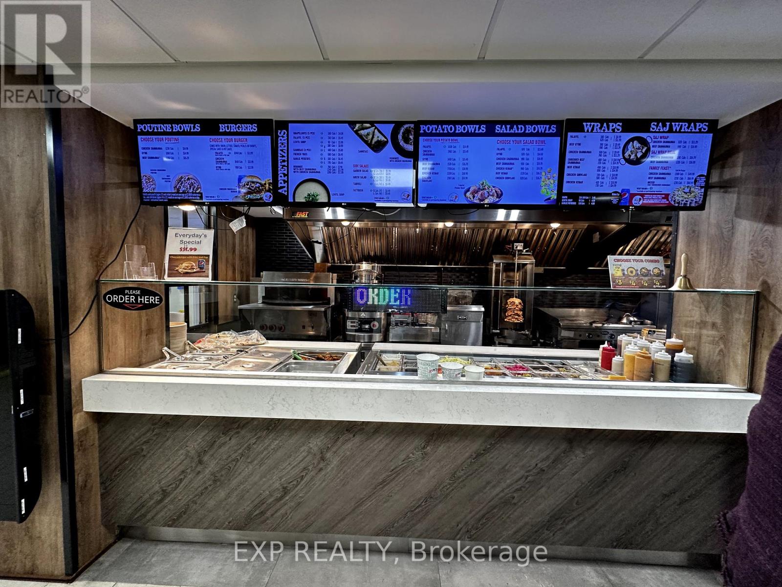 Photo 7 of 7 100 Queensway W, Mississauga ON