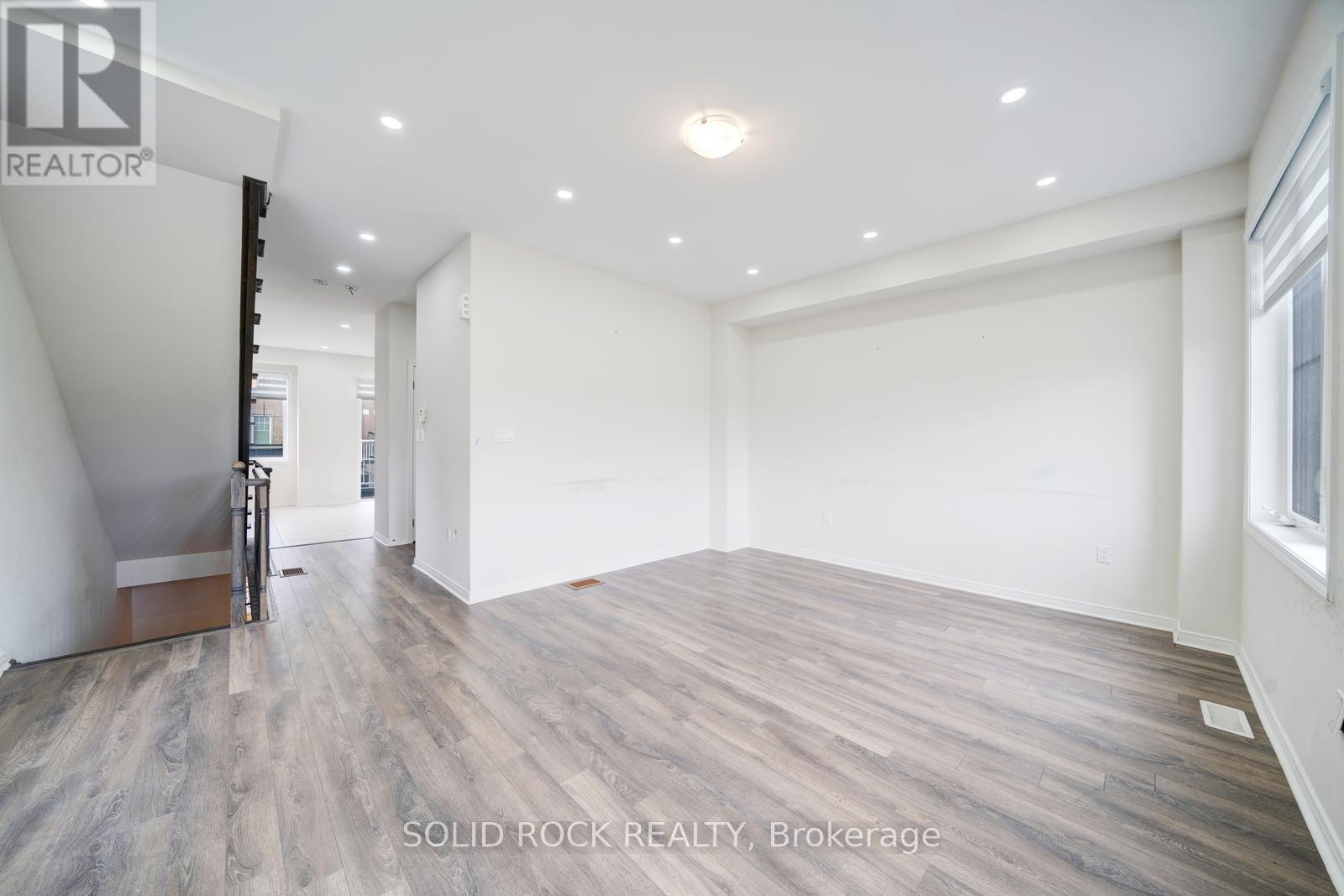 Photo 13 of 840 Atwater Path, Oshawa ON