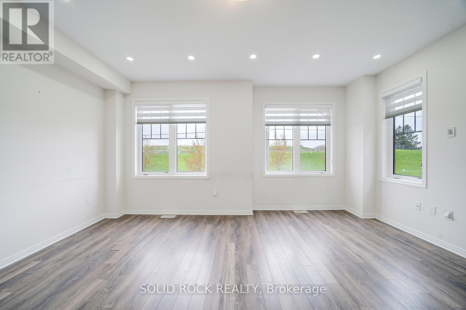 Photo 16 of 840 Atwater Path, Oshawa ON