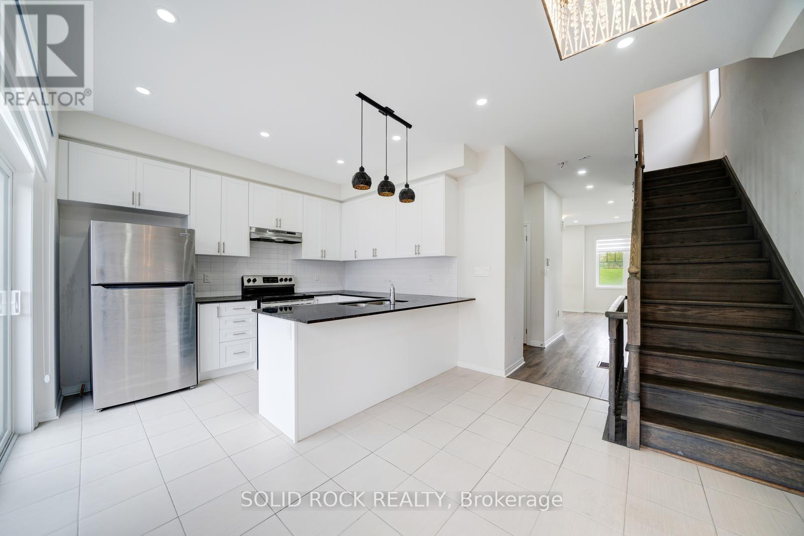 Photo 20 of 840 Atwater Path, Oshawa ON