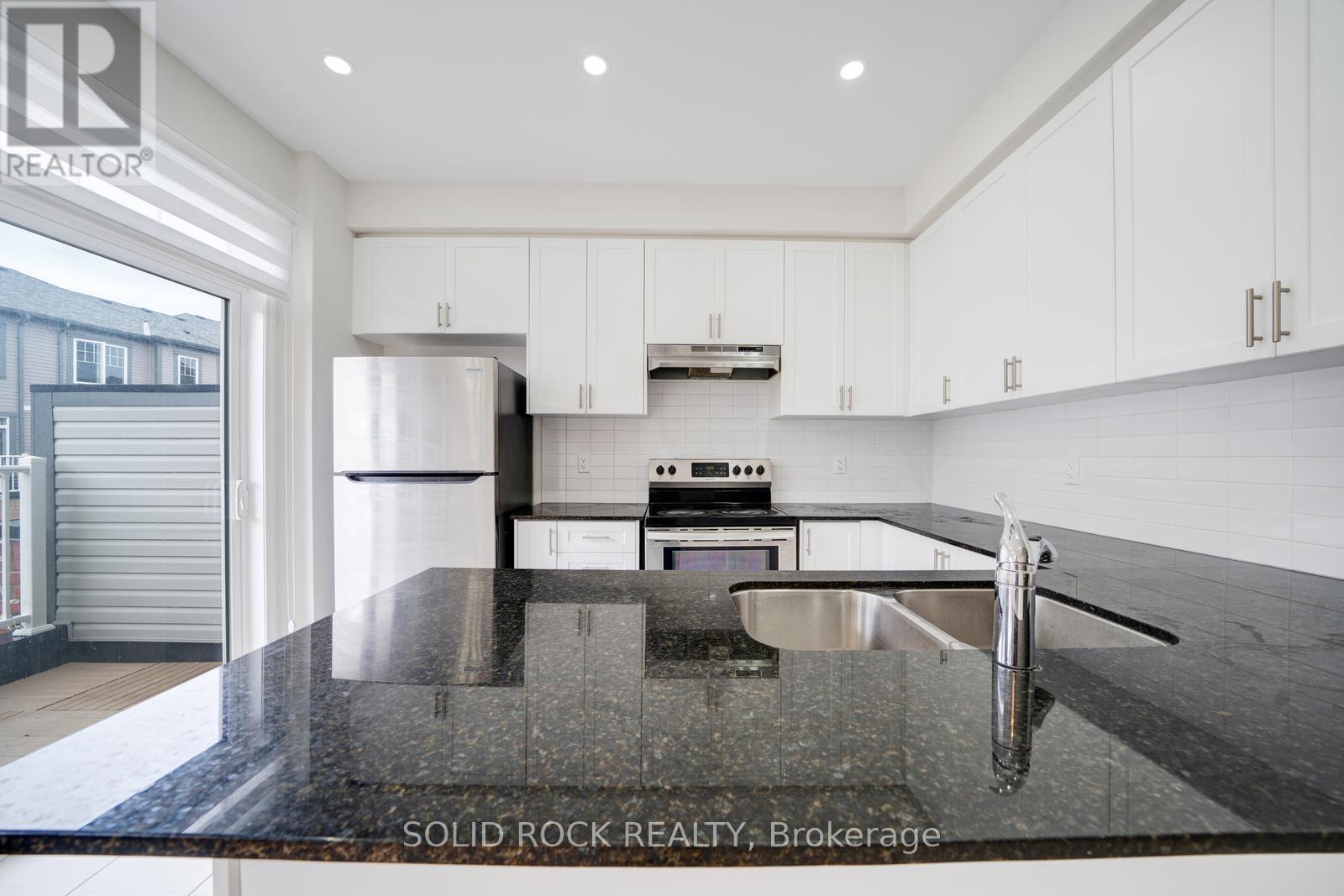 Photo 22 of 840 Atwater Path, Oshawa ON