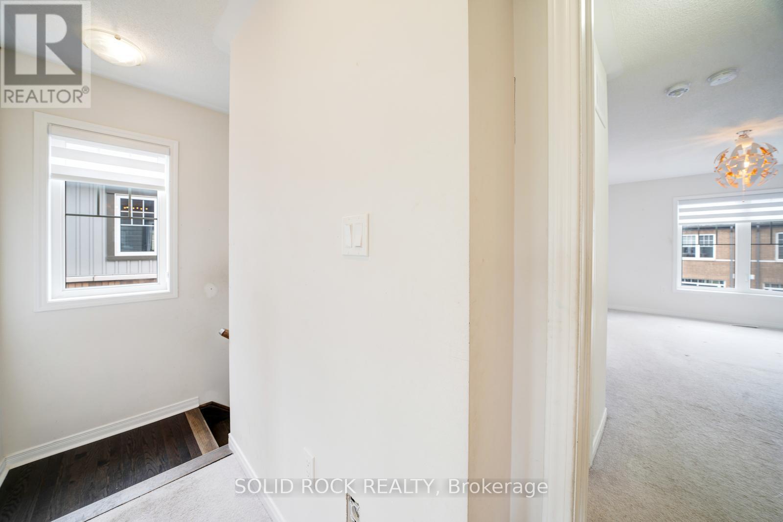 Photo 31 of 840 Atwater Path, Oshawa ON