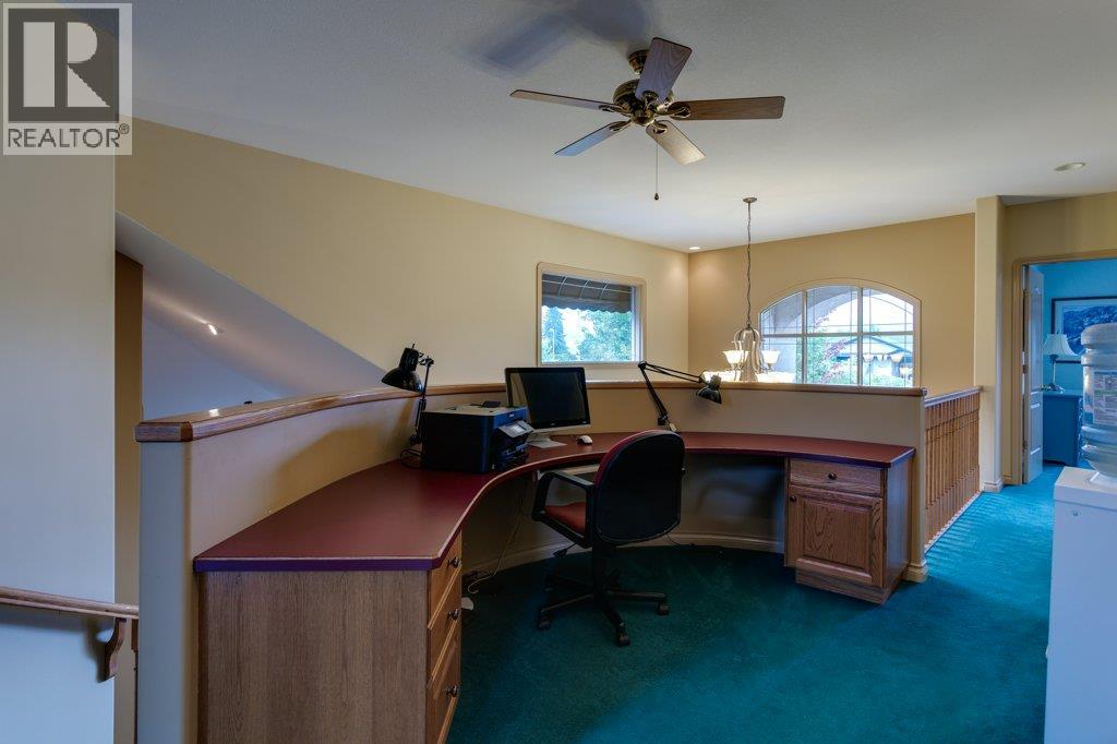 1061 Avondale Place - 33