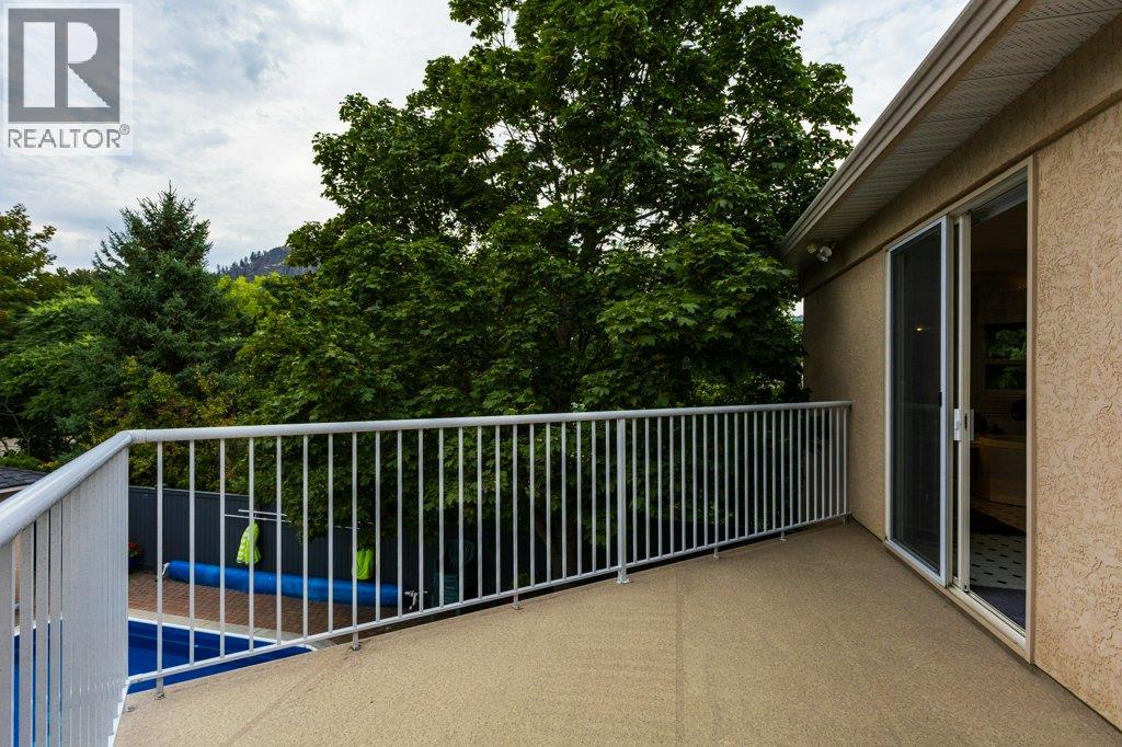 1061 Avondale Place - 41