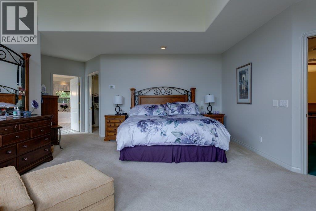 1061 Avondale Place - 36