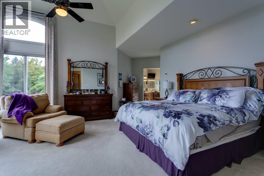 1061 Avondale Place - 35
