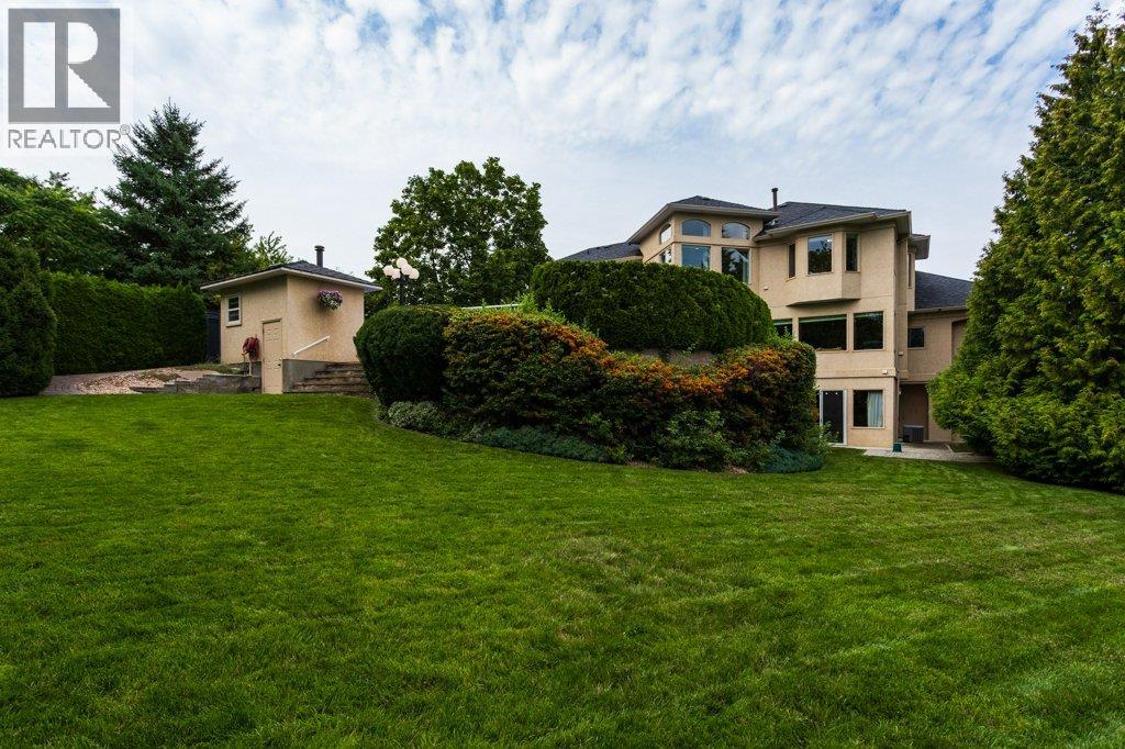 1061 Avondale Place - 64