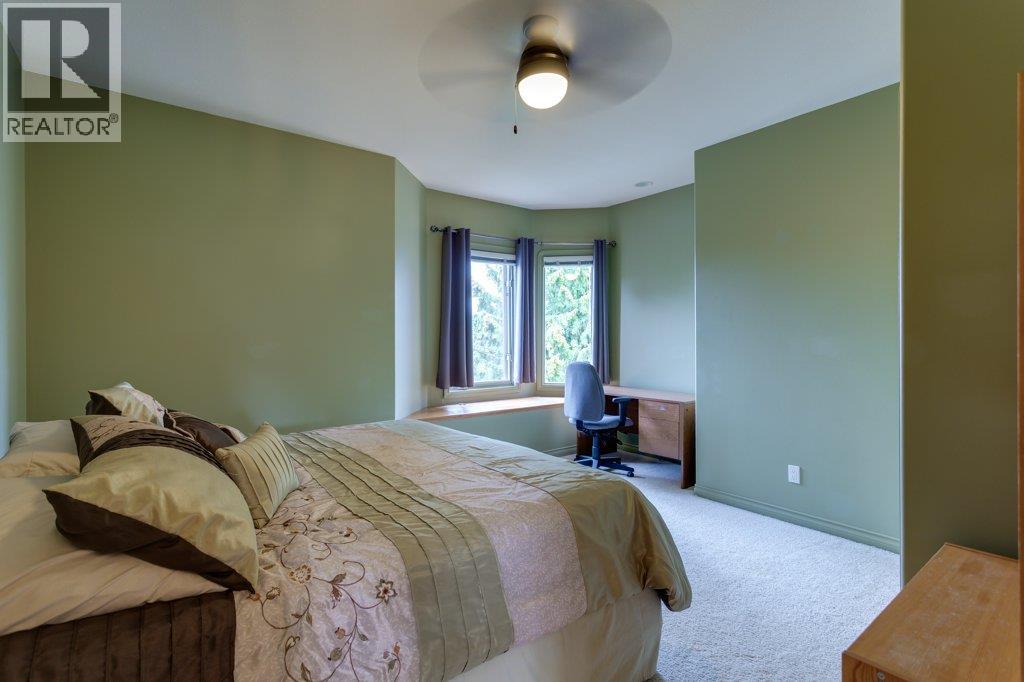 1061 Avondale Place - 48