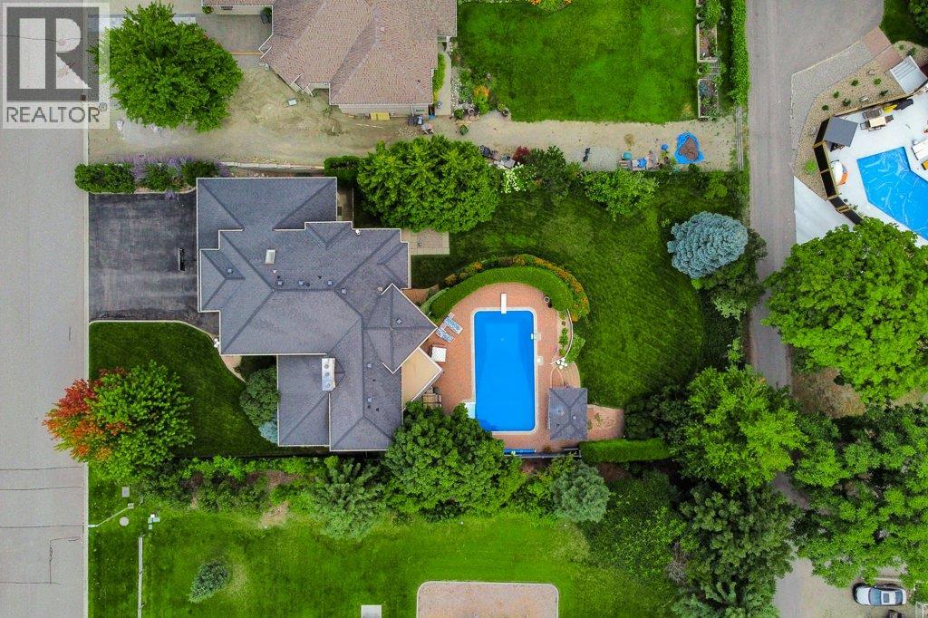 1061 Avondale Place - 2