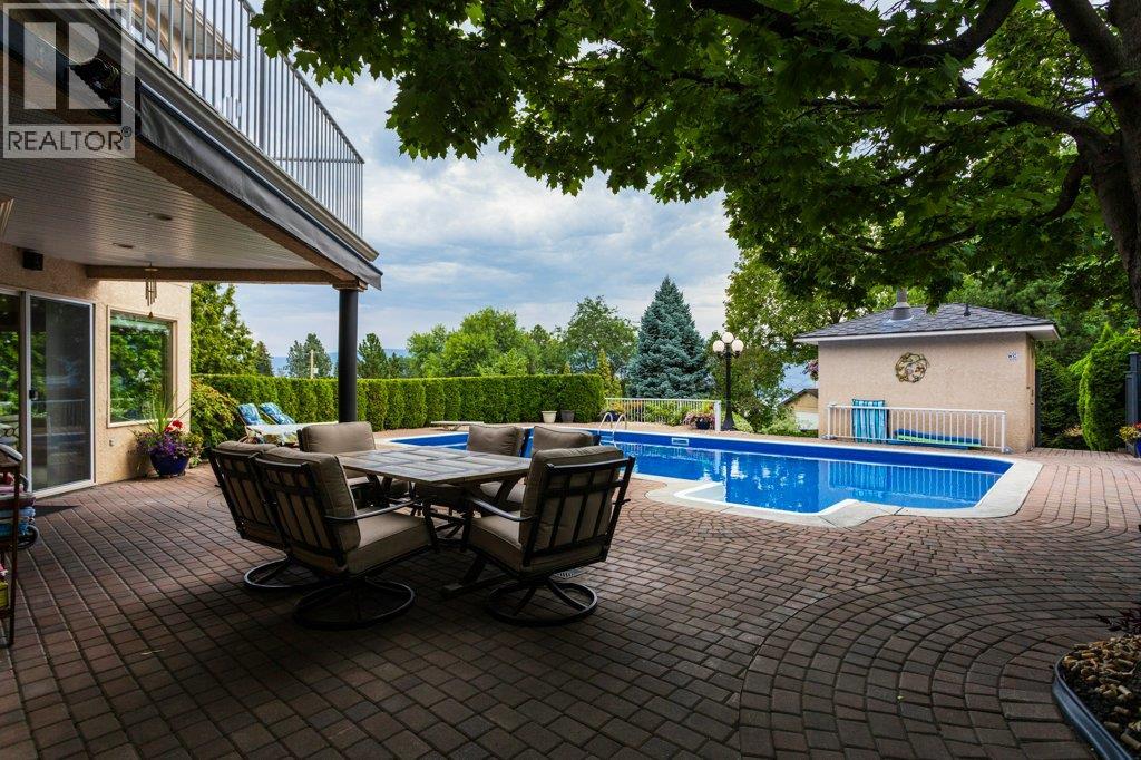1061 Avondale Place - 22