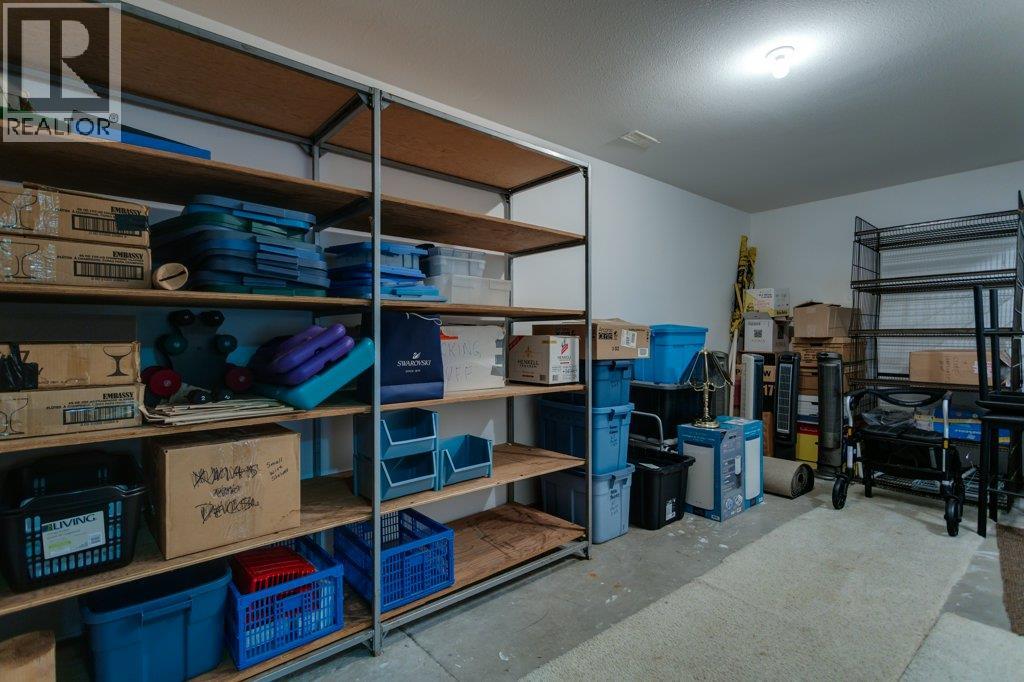 1061 Avondale Place - 77