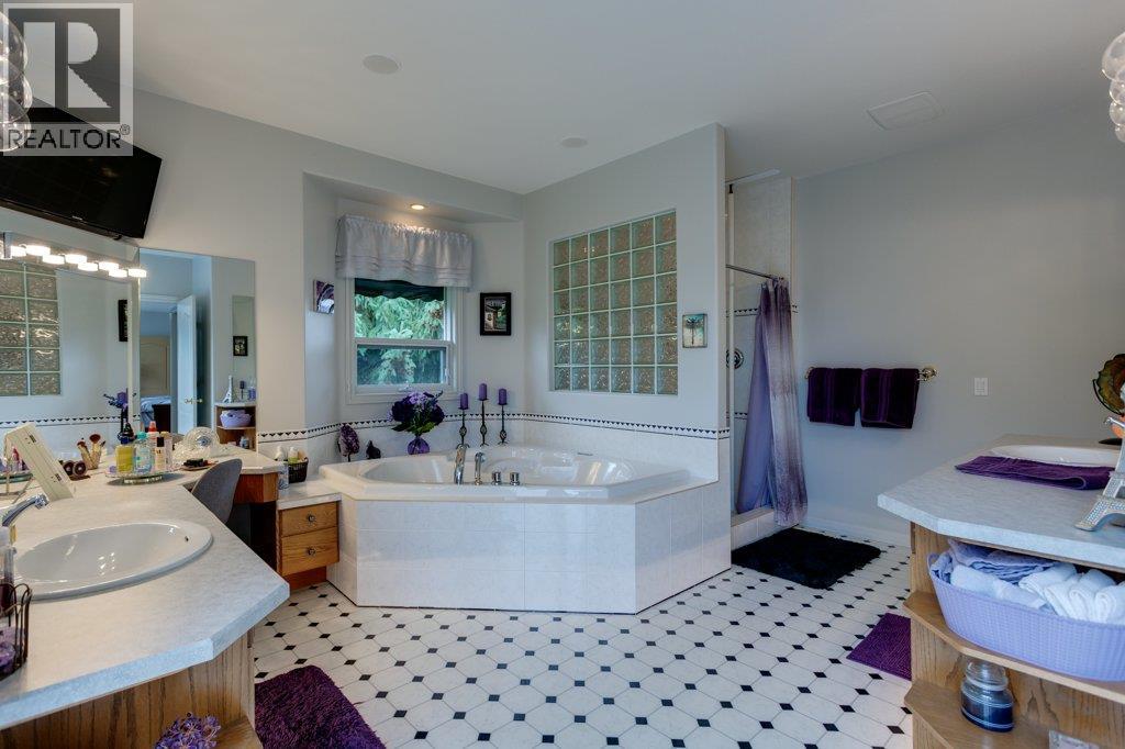 1061 Avondale Place - 43