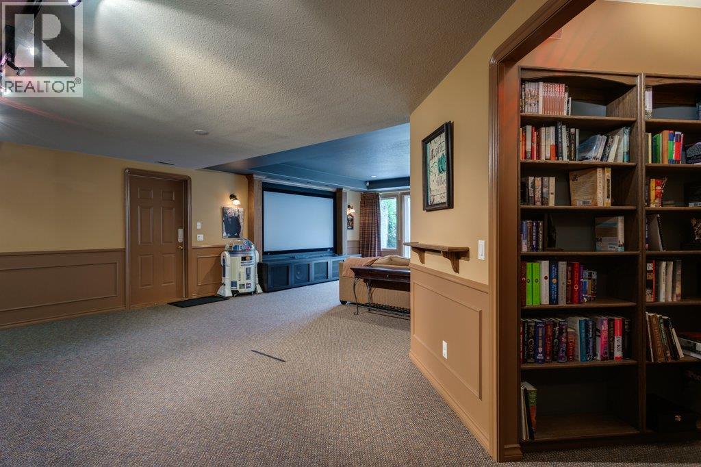 1061 Avondale Place - 57