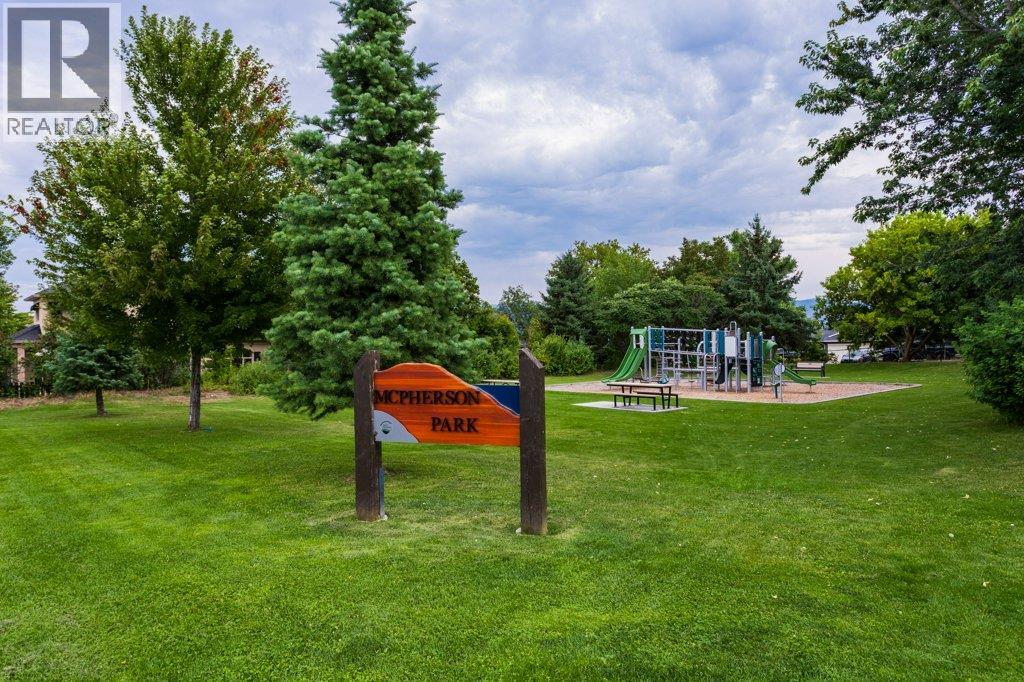 1061 Avondale Place - 79