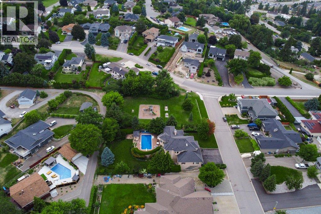 1061 Avondale Place - 83