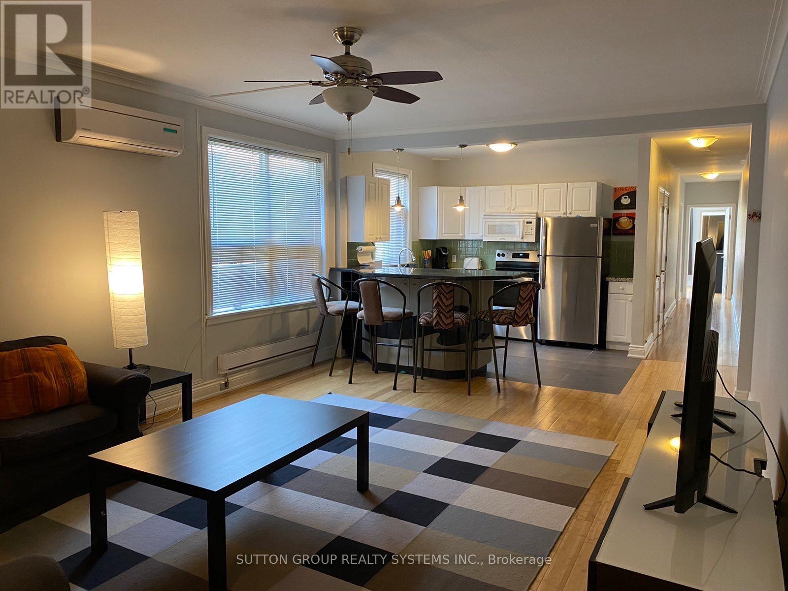 Photo 1 of 2 2995 Dundas Street W, Toronto ON