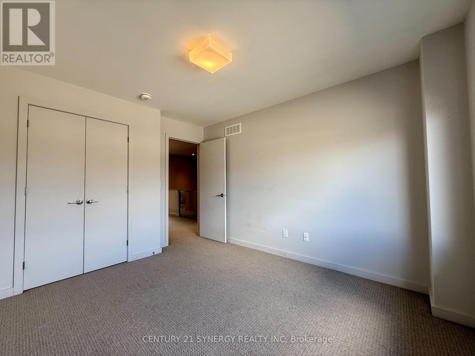 Photo 21 of 671 Odyssey Way, Ottawa ON