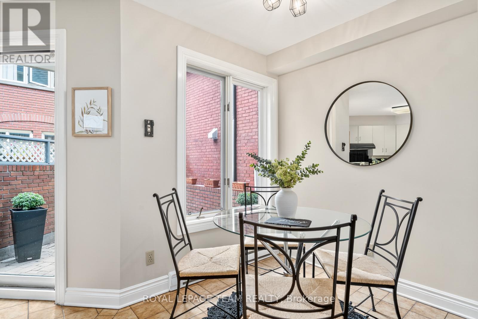 Photo 15 of 9 292 Laurier Avenue, Ottawa ON