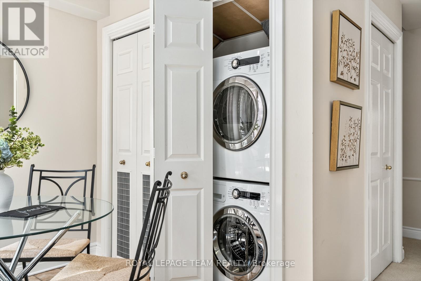 Photo 18 of 9 292 Laurier Avenue, Ottawa ON