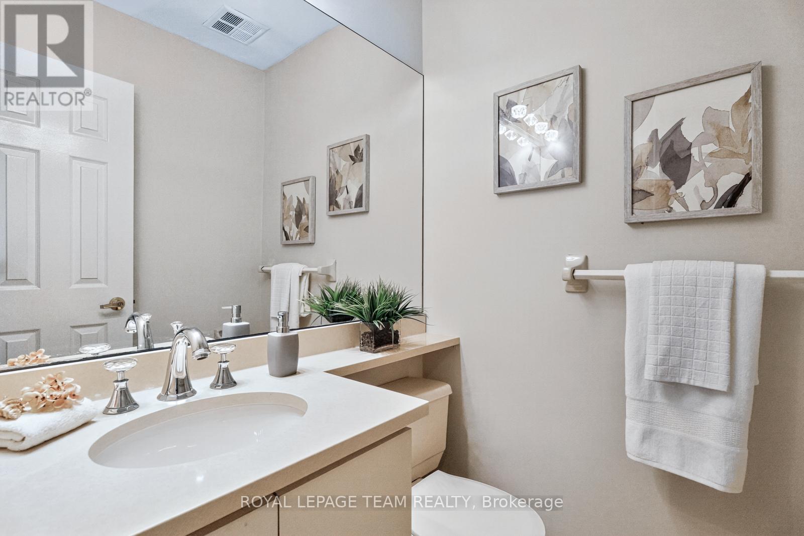 Photo 19 of 9 292 Laurier Avenue, Ottawa ON