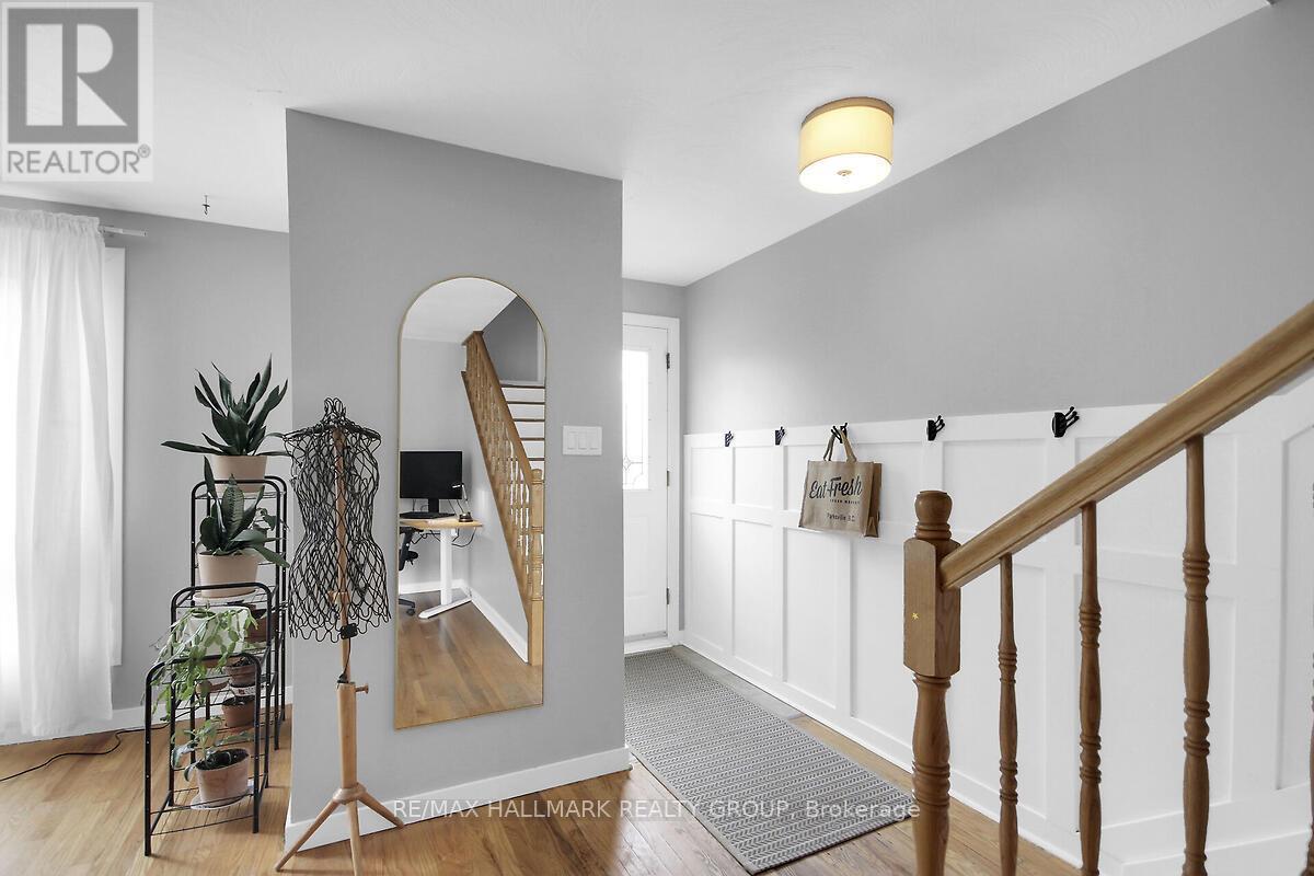 Foyer entry