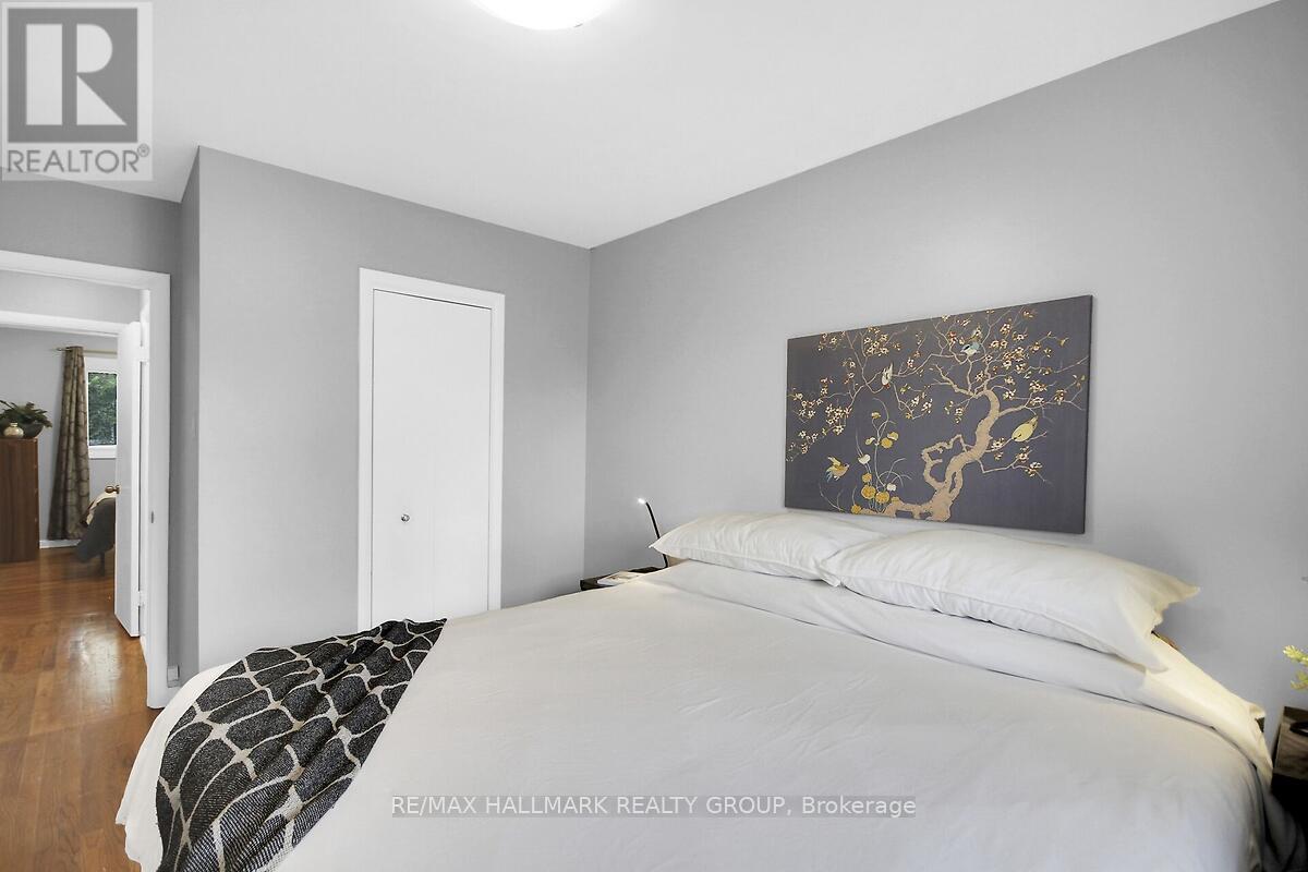 Photo 20 of 904 Pinewood Crescent, Ottawa ON