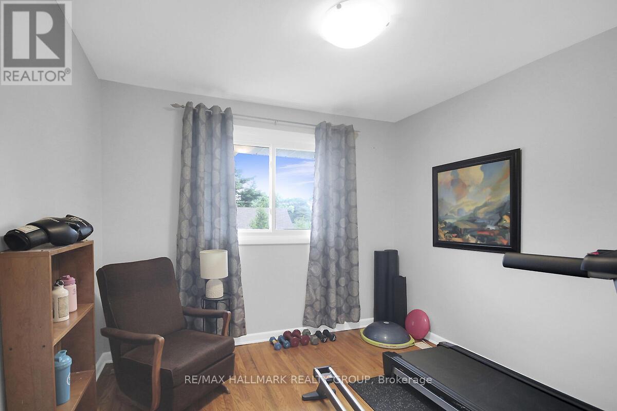 Photo 26 of 904 Pinewood Crescent, Ottawa ON