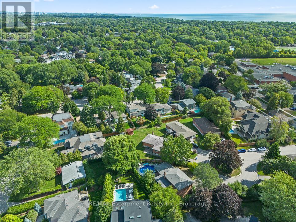 Photo 40 of 231 Southwood Court, Oakville ON