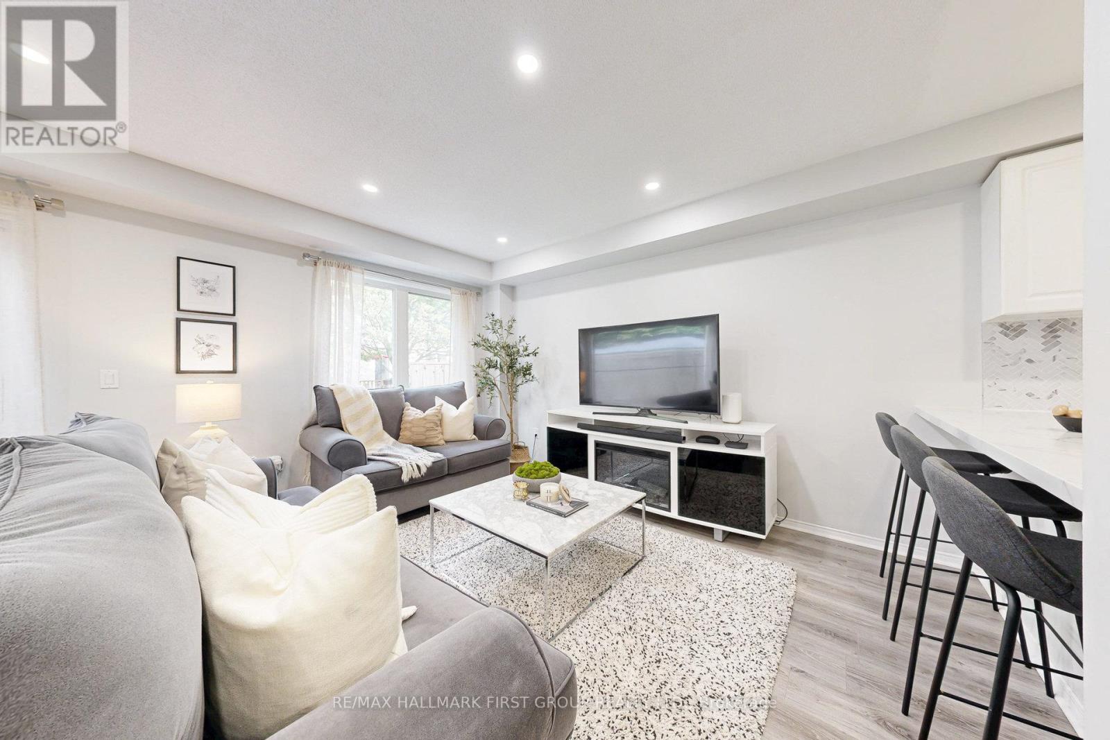 Photo 11 of 58 1100 Begley Street, Pickering ON