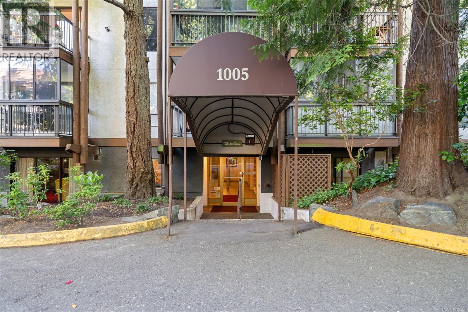 117 1005 Mckenzie Avenue, Saanich
