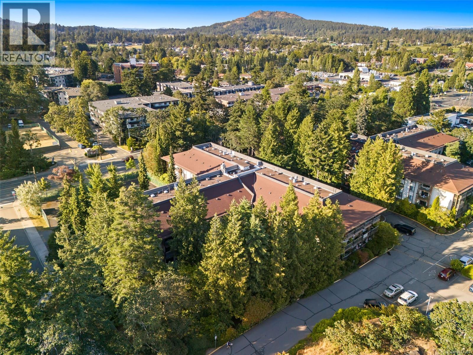 Photo 31 of 117 1005 Mckenzie Ave, Saanich BC