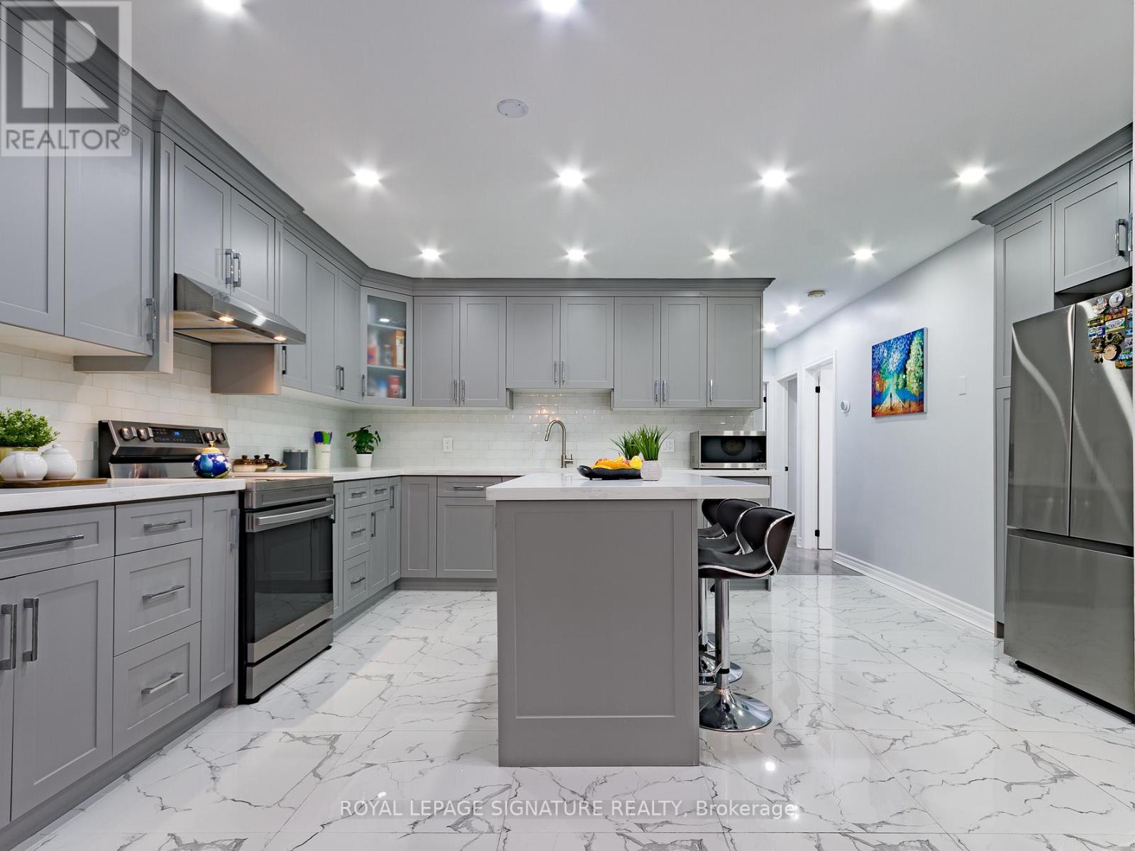 Photo 10 of 66 Niagara Road, Kitchener ON