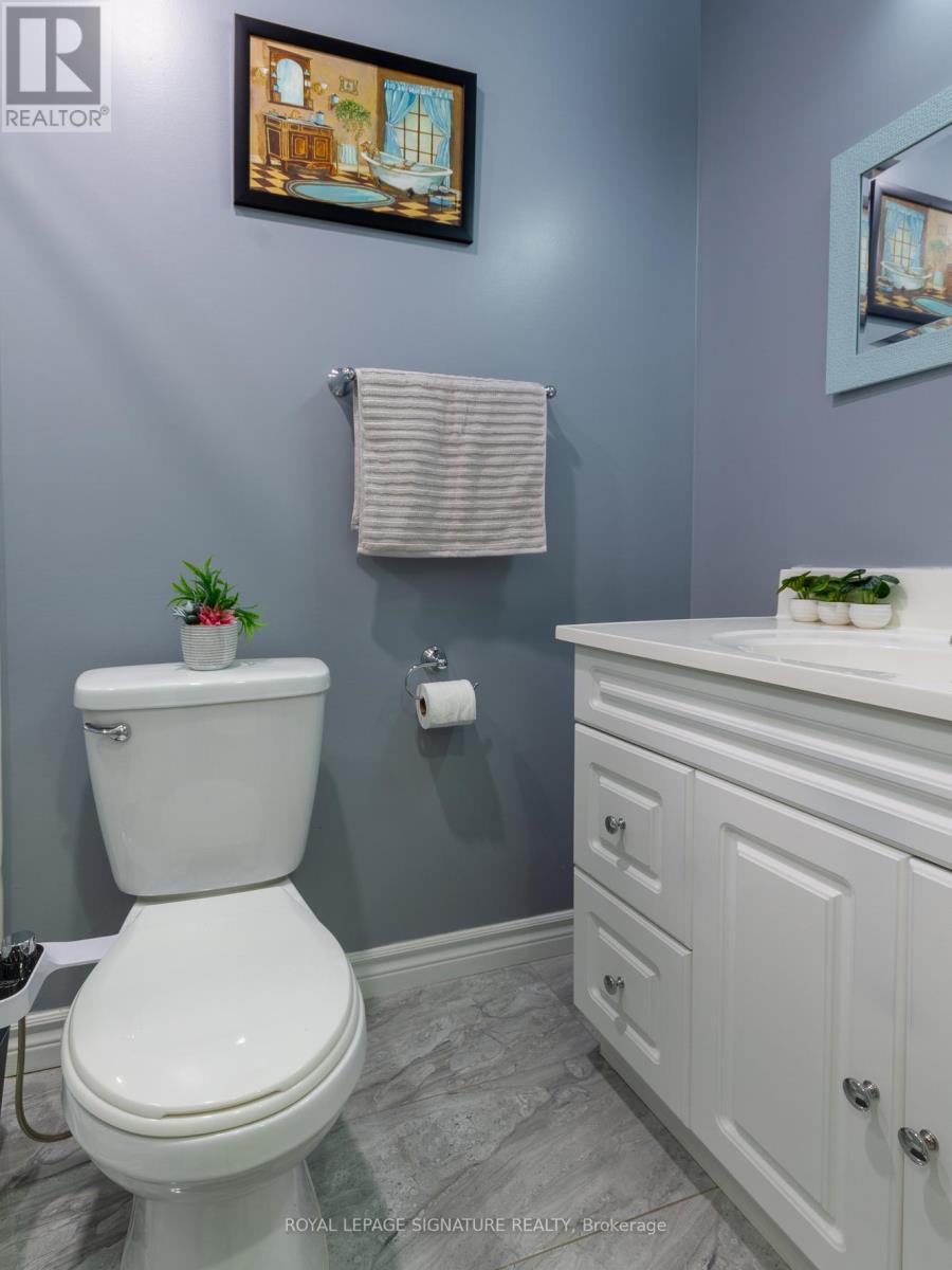 Photo 14 of 66 Niagara Road, Kitchener ON