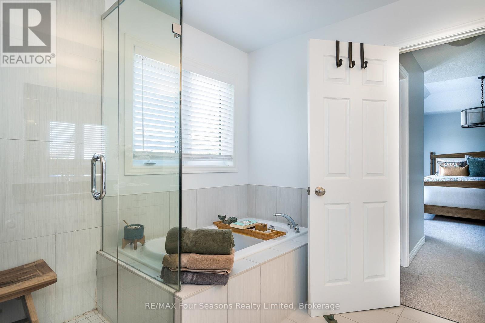 Photo 24 of 5 Kayla Crescent N, Collingwood ON