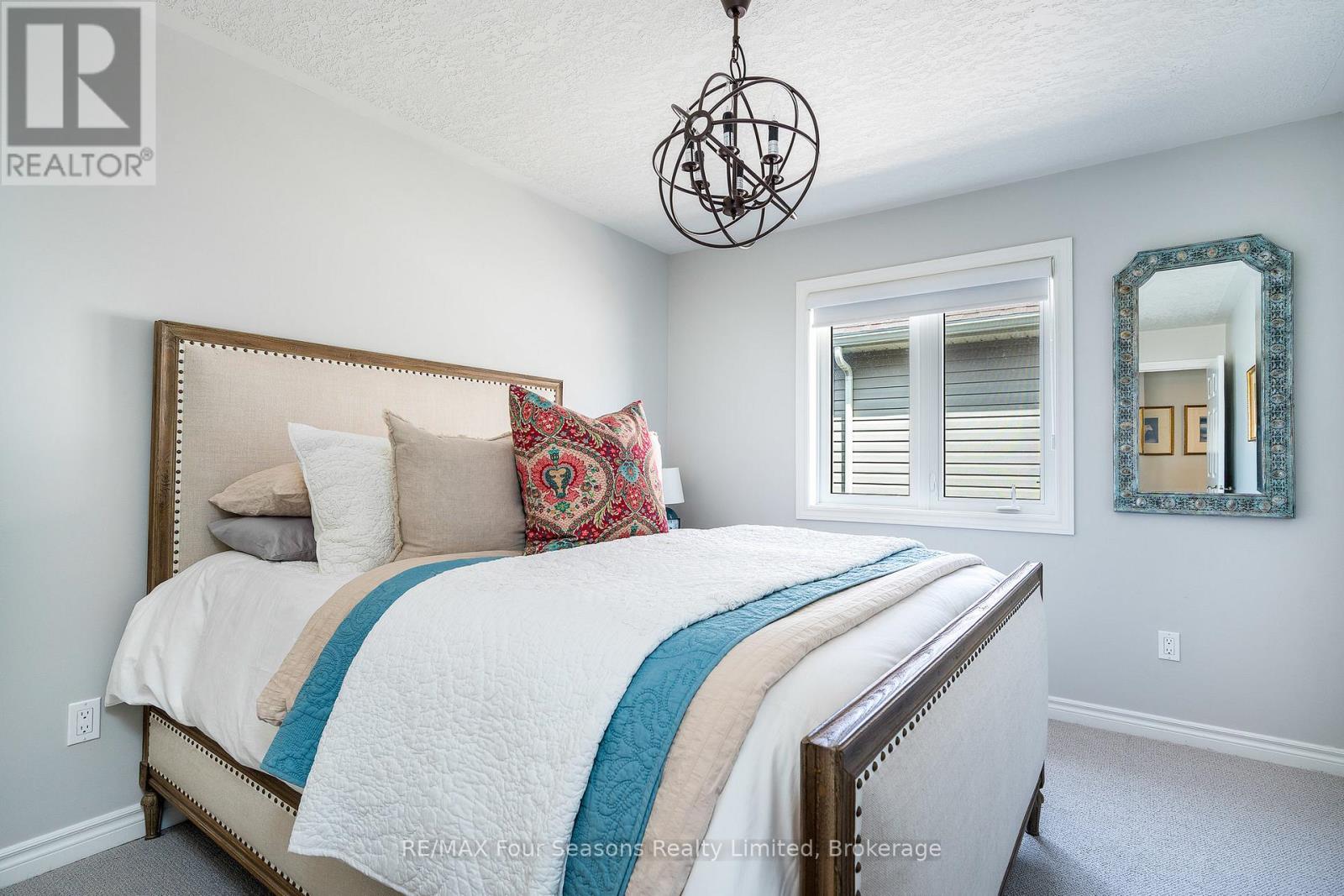 Photo 26 of 5 Kayla Crescent N, Collingwood ON