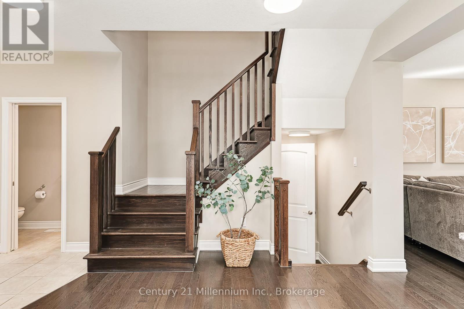 Photo 5 of 133 Conservation Way, Collingwood ON
